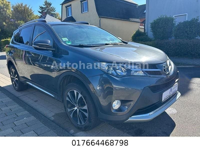 Grau Gebraucht 2015 Toyota RAV4 Edition-S SUV | 12.999 € (Fairer Preis) - Bild 1/4