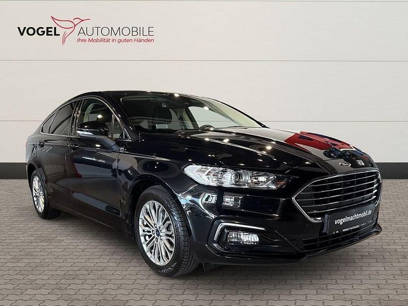 Gebraucht Ford Mondeo Titanium 150 PS (110 kW) 2021 Schwarz Limousine