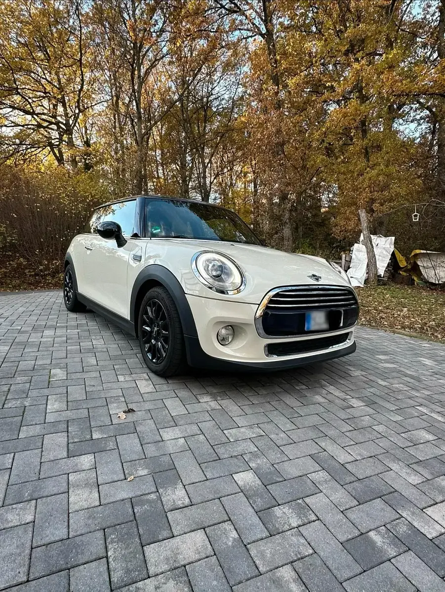 Käytetty Mini Cooper D 116 HP (85 kW) 2015 Valkoinen Viistoperä