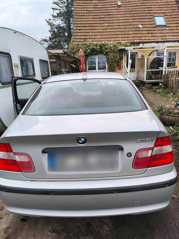 Gebraucht BMW 318 2002 Silber Limousine
