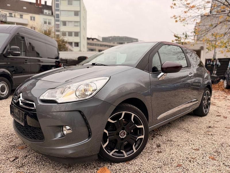 Grau Gebraucht 2010 Citroën DS3 Sport Chic Kleinwagen | 3.350 € (Fairer Preis) - Bild 1/4