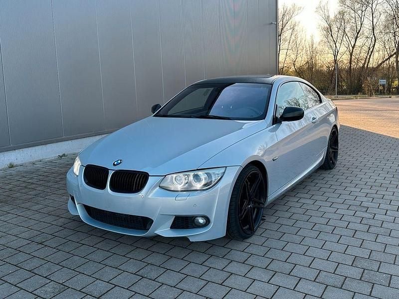 Gebraucht BMW 335 Performance 326 PS (239 kW) 2010 Mondstein metallic Coupé