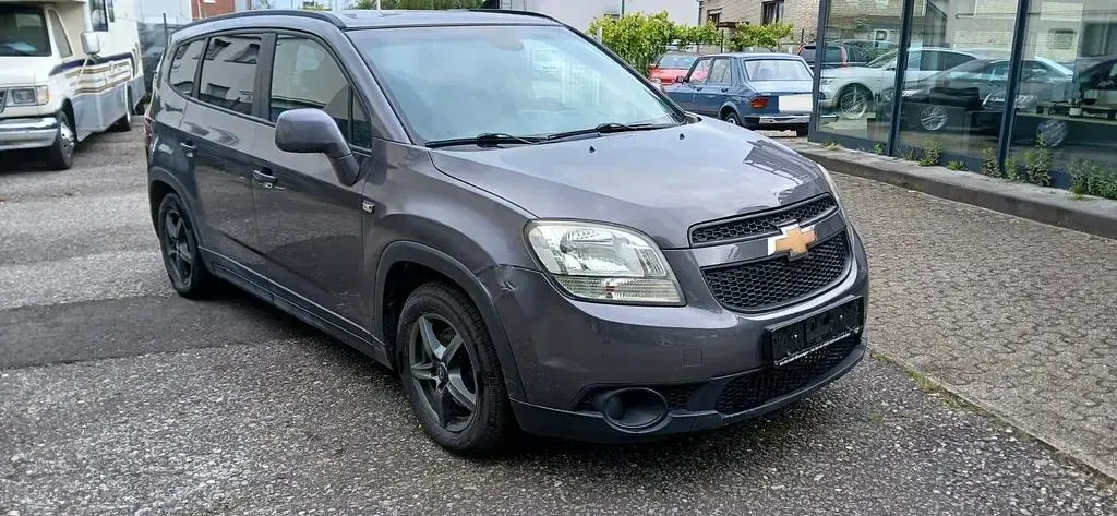 Gebraucht Chevrolet Orlando LS 141 PS (103 kW) 2012 Grau Van / Kleinbus
