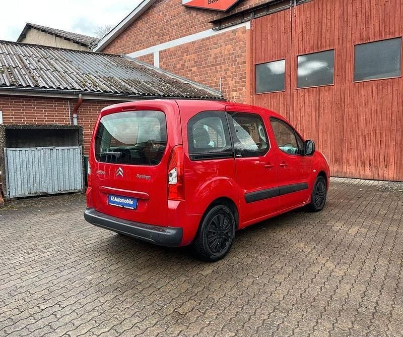 Gebraucht Citroën Berlingo 92 PS (67 kW) 2011 Rot Van / Kleinbus