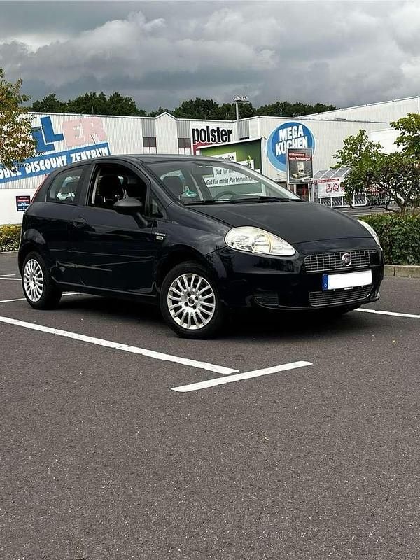 Blau Gebraucht 2009 Fiat Grande Punto Active Kleinwagen | 3.650 € (Fairer Preis) - Bild 1/4