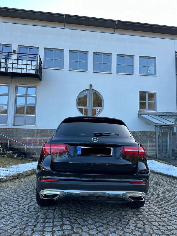 Gebraucht Mercedes GLC250 AMG line 204 PS (150 kW) 2015 Schwarz SUV