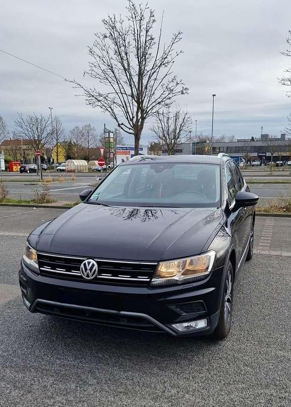 Schwarz Gebraucht 2016 VW Tiguan SUV | 13.500 € (Guter Preis) - Bild 1/4