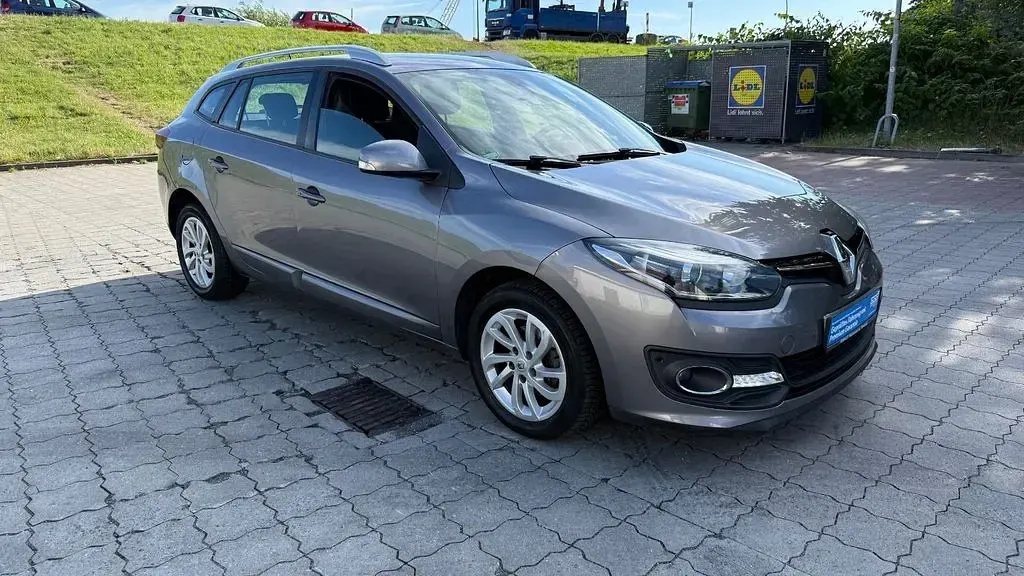 Gebraucht Renault Mégane III Bose Edition 110 PS (80 kW) 2013 Grau Limousine