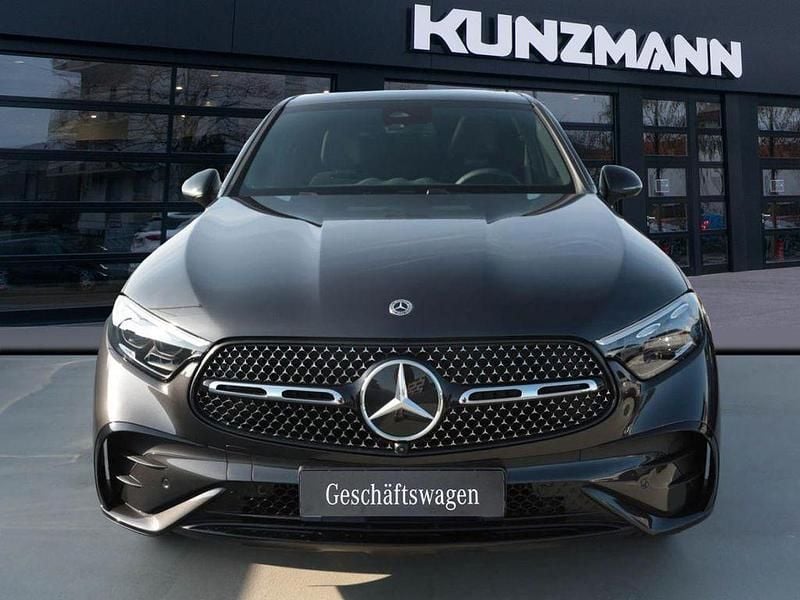 Gebraucht Mercedes GLC300 AMG 269 PS (197 kW) 2026 Graphitgrau Coupé