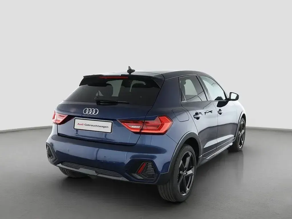 Gebraucht Audi A1 S-Line 116 PS (85 kW) 2025 Navarrablau metallic SUV