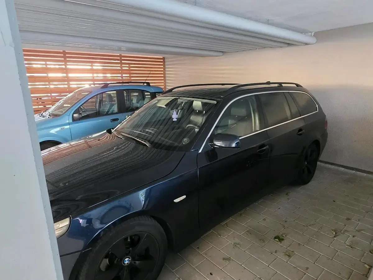 Gebraucht BMW 530 231 PS (169 kW) 2006 Blau Kombi