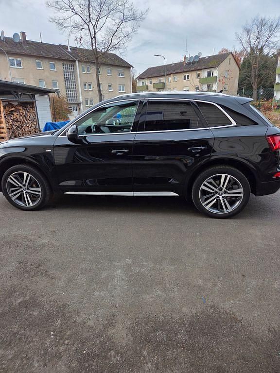 Schwarz Gebraucht 2017 Audi Q5 Sport SUV | 23.800 € (Fairer Preis) - Bild 1/4