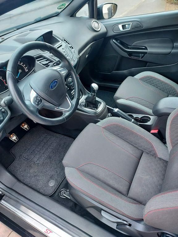 Gebraucht Ford Fiesta ST-Line 101 PS (74 kW) 2016 Schwarz Kleinwagen