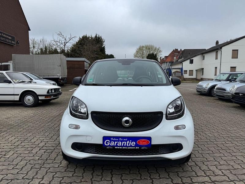 Używany Smart ForFour Basis 71 KM (52 kW) 2019 Czarny Hatchback