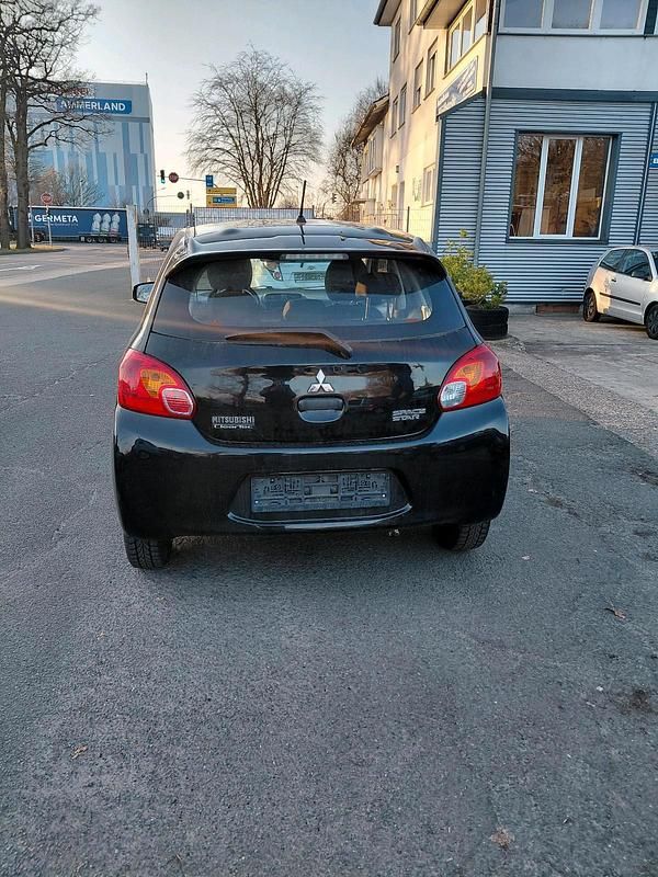 Gebraucht Mitsubishi Space Star 71 PS (52 kW) 2015 Schwarz Kleinwagen