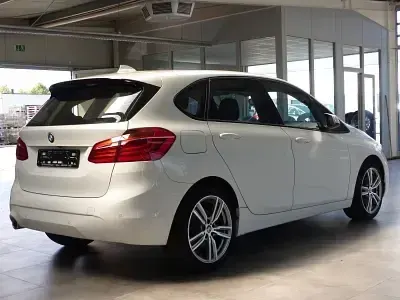 Gebraucht BMW 218 Active Tourer Advantage 140 PS (102 kW) 2019 Weiß Van / Kleinbus