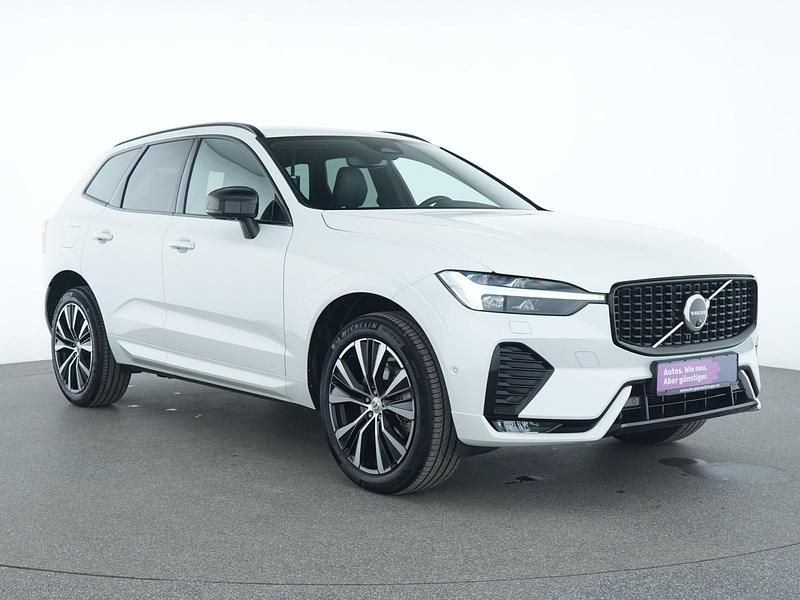 Gebraucht Volvo XC60 Plus 250 PS (183 kW) 2023 Crystal weiss SUV