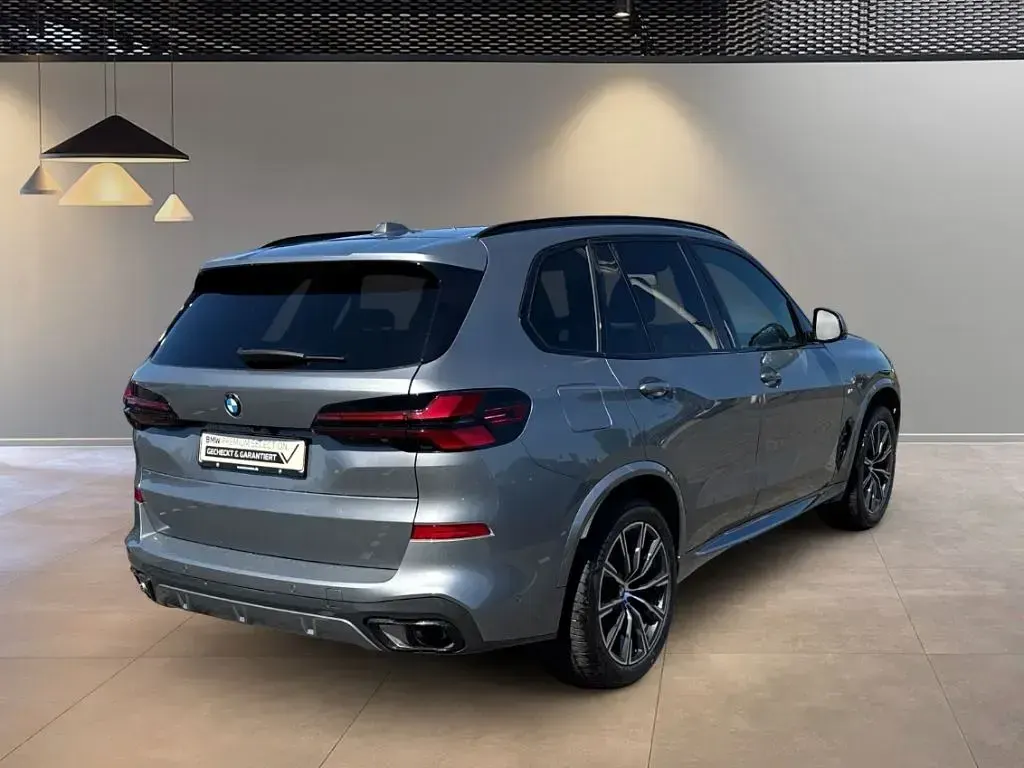Gebraucht BMW X5 M Sport 286 PS (210 kW) 2024 Grau SUV