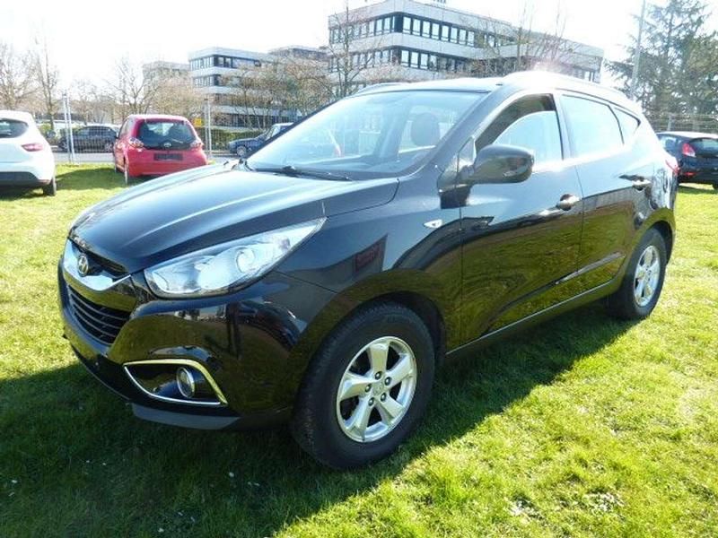 Phantom black Gebraucht 2012 Hyundai ix35 Edition SUV | 10.280 € (Etwas zu teuer) - Bild 1/4