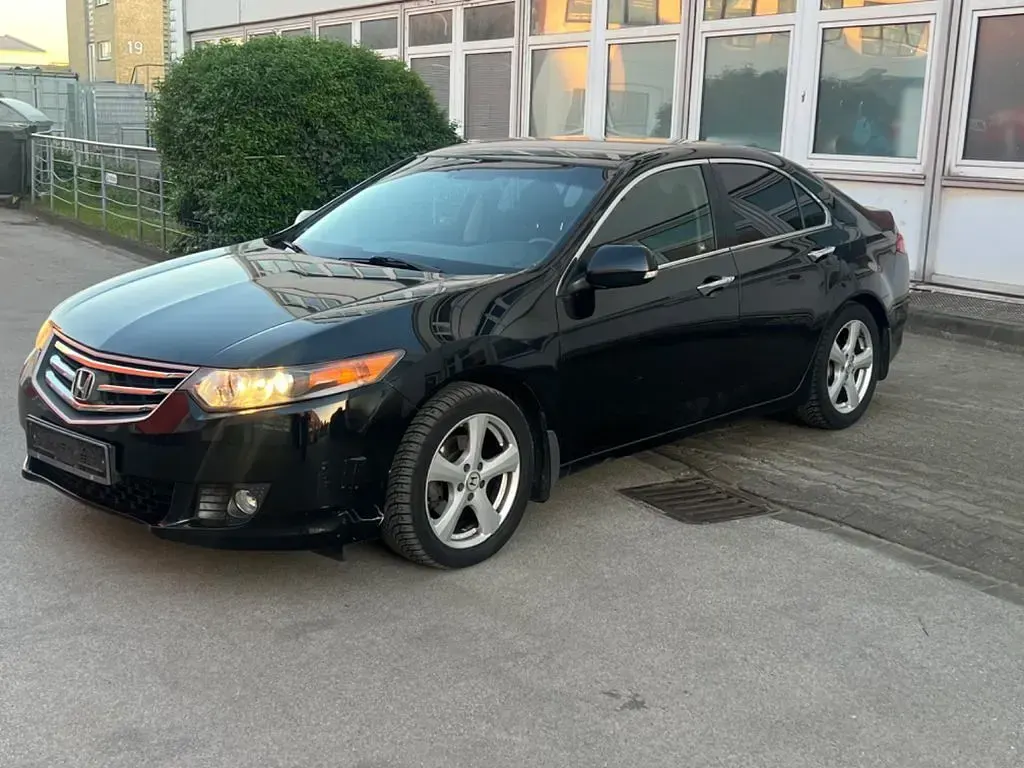 Gebraucht Honda Accord Elegance 150 PS (110 kW) 2011 Schwarz Limousine