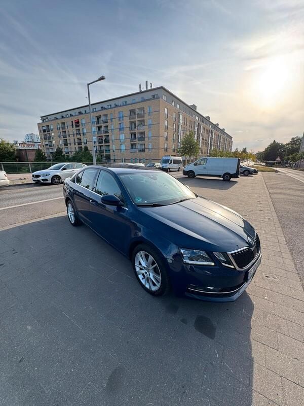 Blau Gebraucht 2017 Skoda Octavia Style Limousine | 14.800 € (Fairer Preis) - Bild 1/4