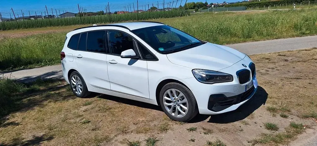 Gebraucht BMW 218 150 PS (110 kW) 2019 Weiß Kombi
