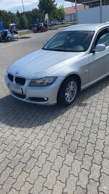 Silber Gebraucht 2011 BMW 320 Kombi | 3.500 € (Superpreis) - Bild 1/4