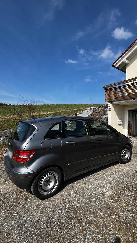 Gebraucht Mercedes B200 136 PS (100 kW) 2008 Grau Van / Kleinbus