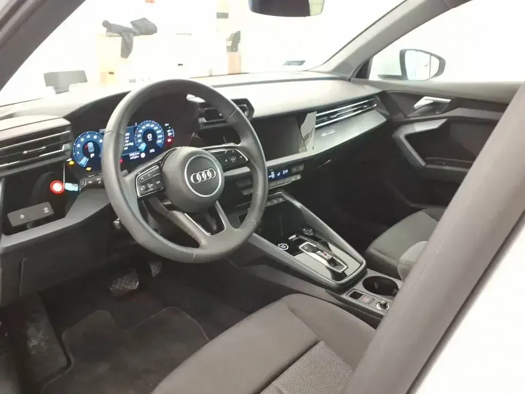 Gebraucht Audi A3 Advanced Plus 150 PS (110 kW) 2025 Weiß Limousine