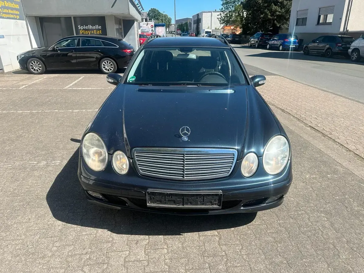 Gebraucht Mercedes E240 174 PS (127 kW) 2004 Blau Kombi