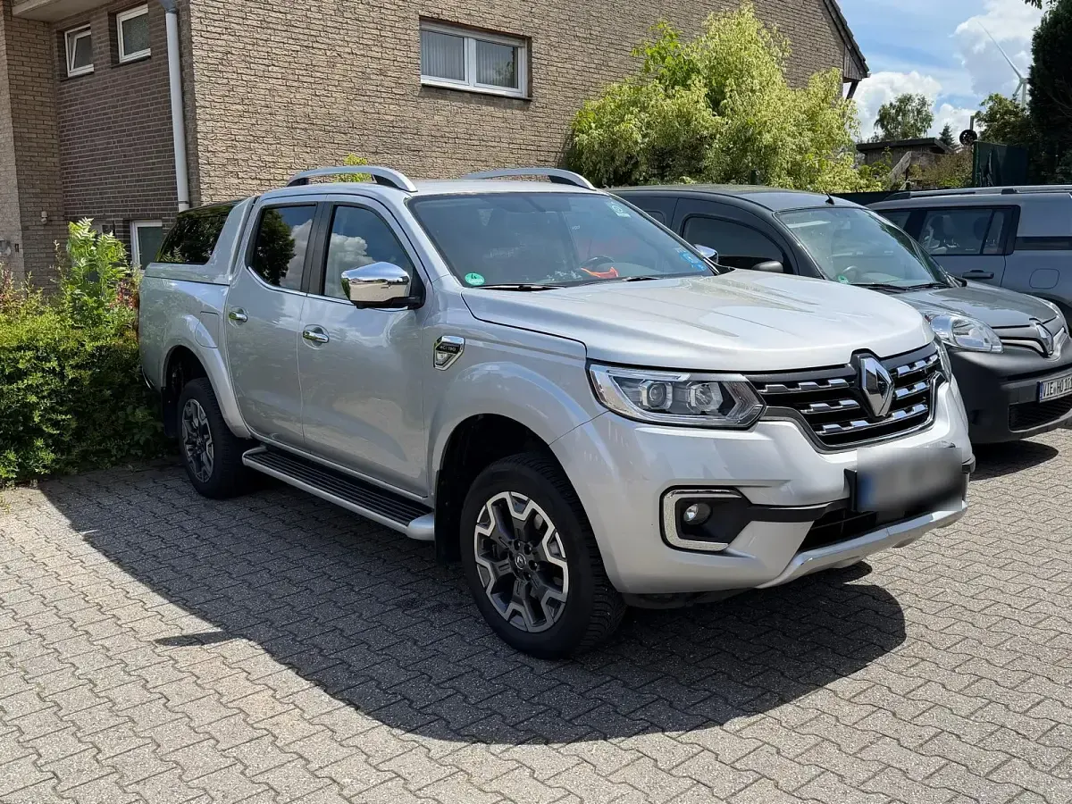 Gebraucht Renault Alaskan Intens 190 PS (139 kW) 2020 Silber Pickup