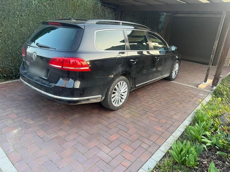 Gebraucht VW Passat 140 PS (102 kW) 2014 Schwarz Kombi