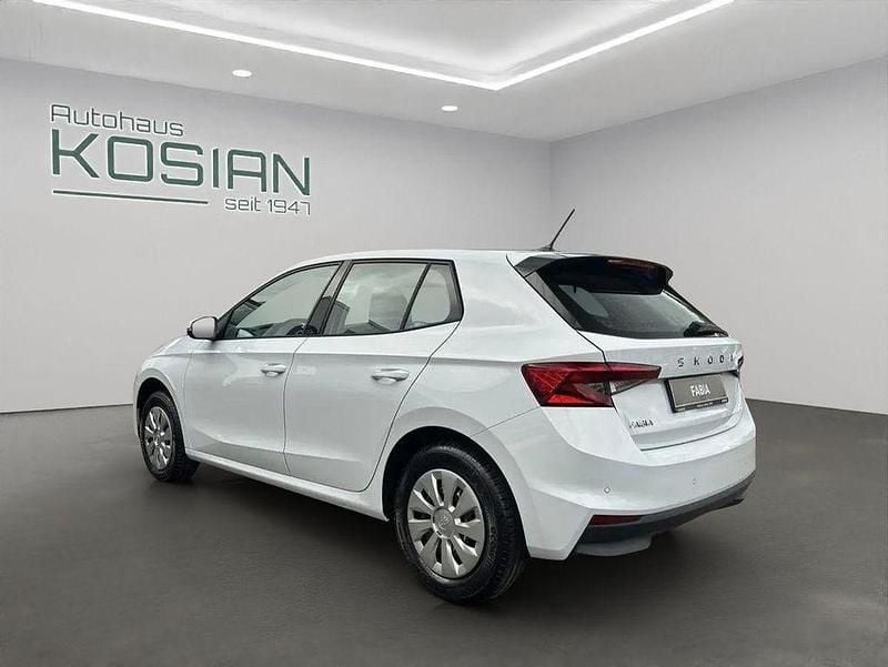 Neu Skoda Fabia Essence 80 PS (58 kW) 2025 Weiß Limousine
