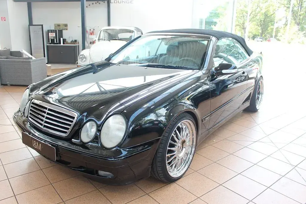 Gebraucht Mercedes CLK320 Avantgarde 218 PS (160 kW) 2001 Schwarz Cabrio