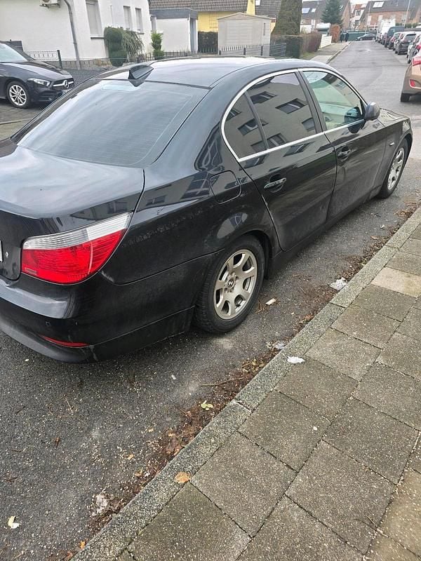 Gebraucht BMW 530 258 PS (189 kW) 2007 Schwarz Limousine