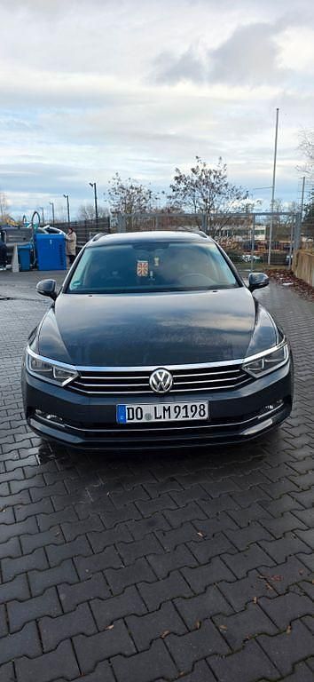Grau Gebraucht 2017 VW Passat Comfortline Kombi | 11.500 € (Guter Preis) - Bild 1/4