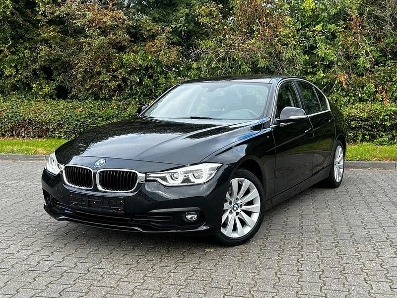 Schwarz Gebraucht 2016 BMW 318 Limousine | 7.790 € (Superpreis) - Bild 1/4
