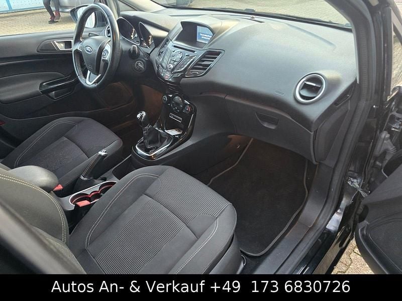 Gebraucht Ford Fiesta Titanium 101 PS (74 kW) 2017 Schwarz Limousine