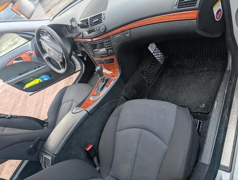 Gebraucht Mercedes E220 170 PS (125 kW) 2007 Silber Kombi