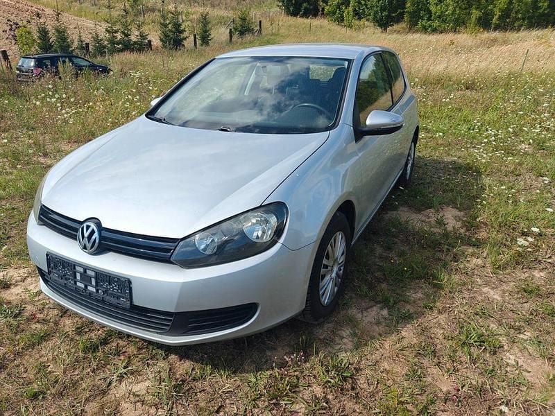Silber Gebraucht 2009 VW Golf VI Trendline Limousine | 1.900 € (Superpreis) - Bild 1/4