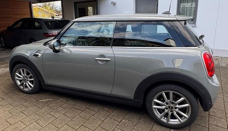 Usado Mini ONE 102 HP (75 kW) 2018 Cinzento Citadino