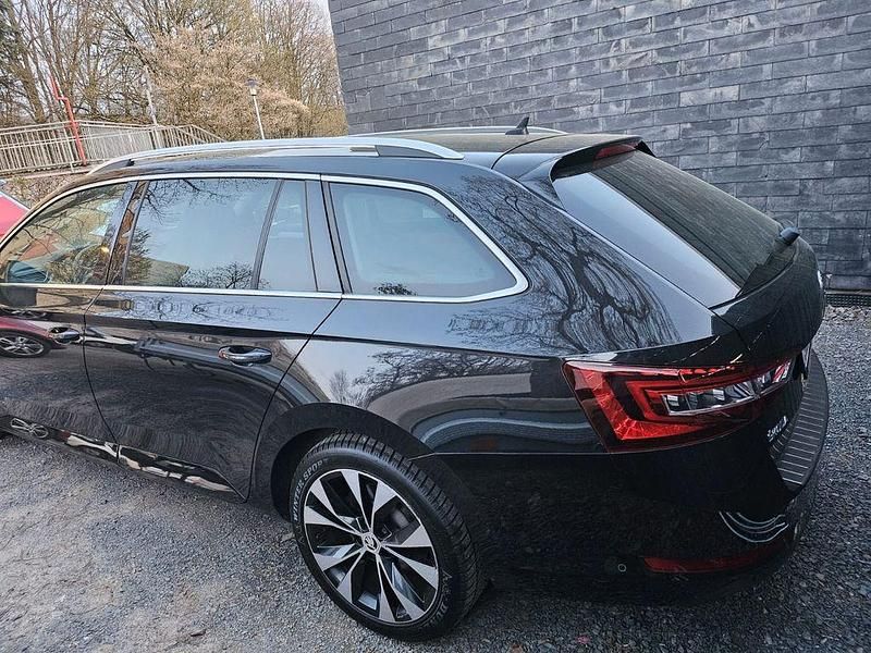 Gebraucht Skoda Superb Style 190 PS (139 kW) 2016 Schwarz Kombi