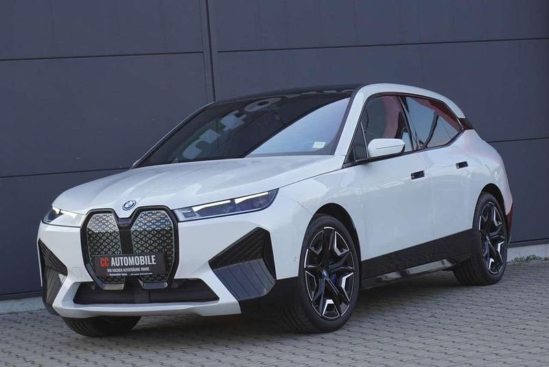 Gebraucht BMW iX Performance 384 kW (523 PS) 2023 Weiß SUV