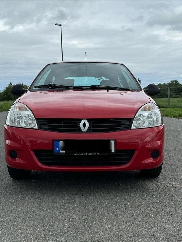 Gebraucht 2011 Renault Clio II Campus Kleinwagen | 2.850 € - Bild 1/4