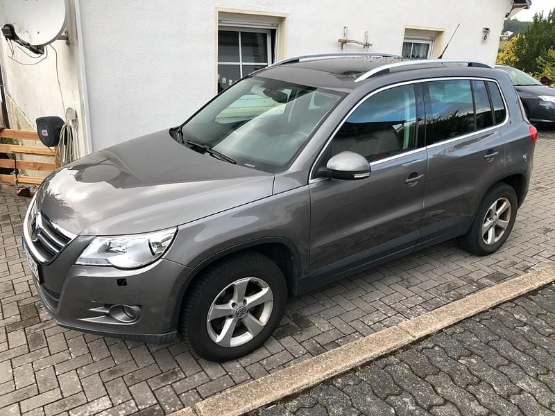 Gebraucht VW Tiguan 170 PS (125 kW) 2010 Grau SUV
