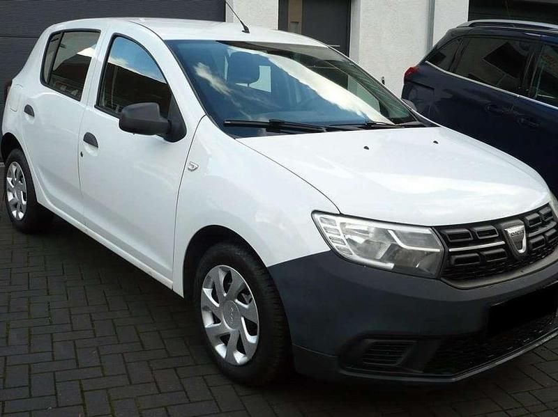 Gebraucht Dacia Sandero 73 PS (53 kW) 2017 Weiß Limousine