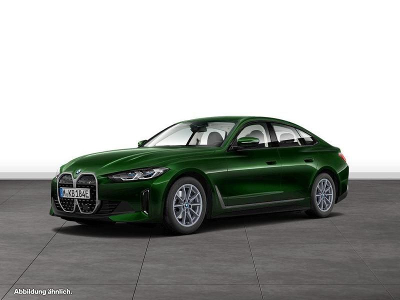 Sanremo green metallic Gebraucht 2023 BMW i4 Shadowline Limousine | 42.894 € (Fairer Preis) - Bild 1/4