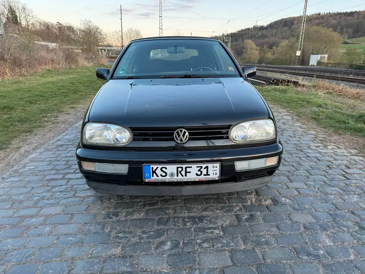 Gebraucht VW Golf Cabriolet 75 PS (55 kW) 1997 Schwarz Cabrio