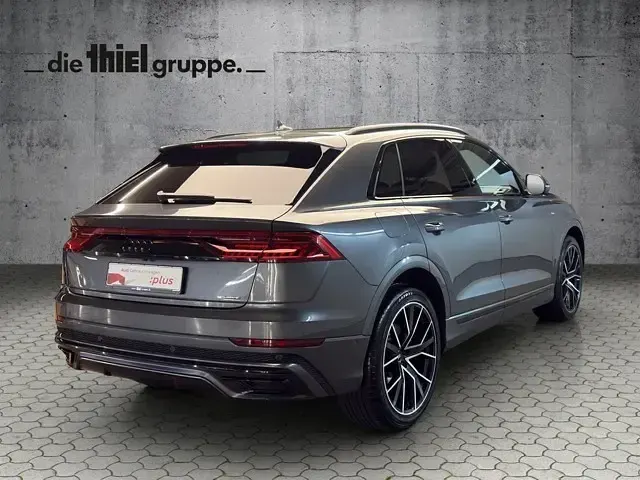 Gebraucht Audi Q8 S-Line 286 PS (210 kW) 2023 Daytonagrau perleffekt SUV