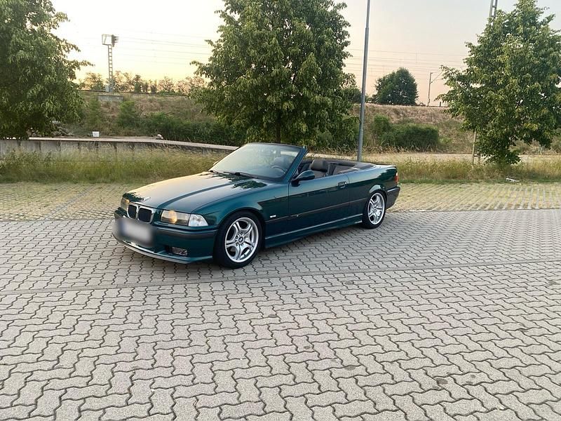 Grün Gebraucht 1997 BMW 318 Cabriolet M Sport Cabrio | 6.500 € - Bild 1/4